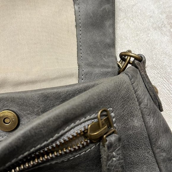 Dark grey vintage Roots bag 9” wide 7” tall - Picture 4 of 10